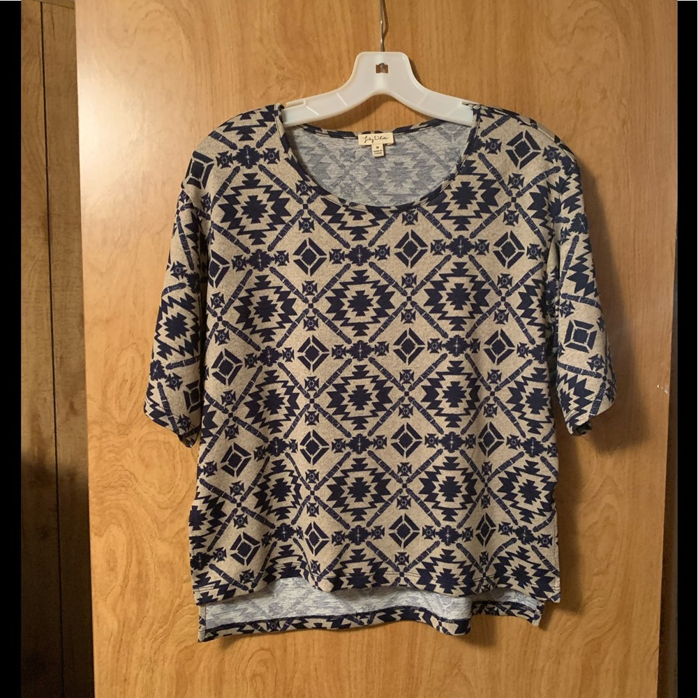 Lily White Medium Top